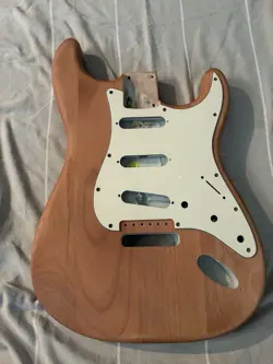 FENDER AMERICAN VINTAGE 65 STRATOCASTER BODY REFINISHED - UNFINISHED