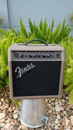 FENDER ACOUSTASONIC 15 AMPLIFIER