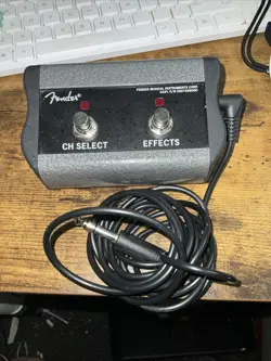 PEDAL SILVER/BLACK CORD