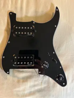 FENDER CONTEMPORARY SQUIRE STRATOCASTER LOADED PICKGUARD