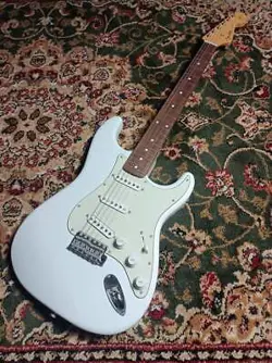 FENDER TRAD260S ST/R