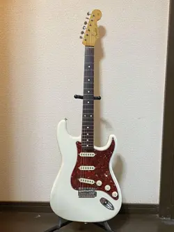FENDER JAPAN STRATOCASTER 1983