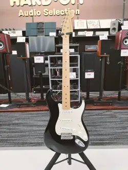 FENDER E.CLAPTON UD ST BLK ELECTRIC GUITAR-01