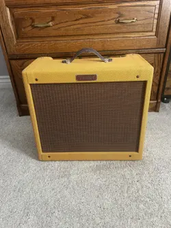 FENDER BLUES JR AMPLIFIER