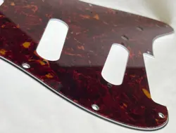 PICKGUARD RED