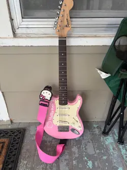 PINK HELLO KITTY SQUIER FENDER ELECTRIC GUITAR