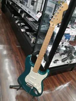 FENDER USA / AMERICAN DELUXE STRATOCASTER