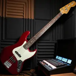 SQUIER PRECISION BASS