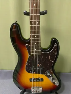 FENDER JAPAN JAZZ BASS ELECTRIC BASS GUITAR MADE IN JAPAN EXCELLENT CONDITION
