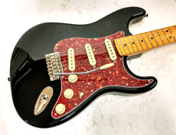 2025 FENDER STRATOCASTER SQUIER '70S CLASSIC VIBE CANADIAN MAPLE NECK ST  *LOOK!