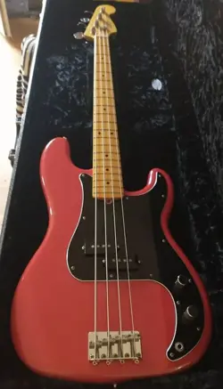CRAFTED IN JAPAN FENDER PRECISION BASS