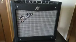AMPLIFIER FENDER20W