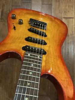SHOWMASTER SUNBURST FINISH