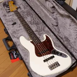 FENDER AMERICAN PROFESSIONAL II JAZZBASS V SAFE PACKING!