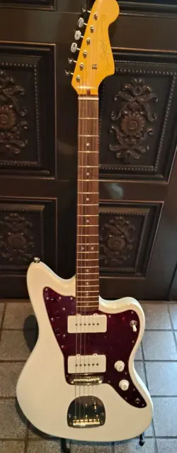 SQUIER BY FENDER JAZZMASTER SQUIER JAZZMASTER SAFE PACKING!