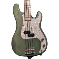 P-BASS VINTAGE OLIVE