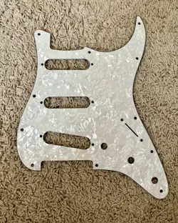 PICKGUARD PEARLOID FOR