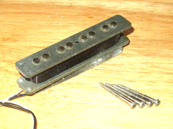FENDER 1978 GREY BOTTOM JAZZ  BASS BRIDGE PICKUP