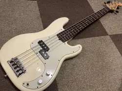 FENDER AMEPRO PRECISION BASS V MOD