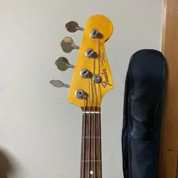 FENDER MADE IN JAPAN JAZZ BASS