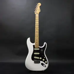 STRATOCASTER MAPLE POLAR
