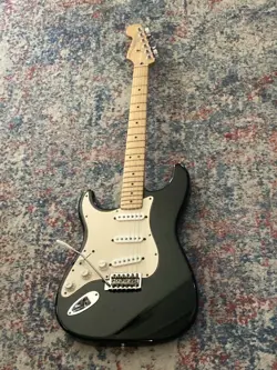 2003 LH FENDER MEXICAN STRATOCASTER MIM ELECTRIC GUITAR