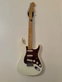 TWEED WALL-MOUNTED FENDER