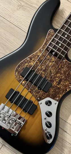 FENDER MODERN STRING