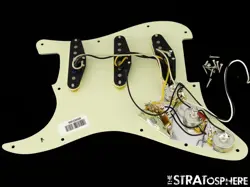 ROBERT CRAY STRAT
