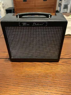FENDER MD20 MINI DELUXE 1 WATT GUITAR AMP GREAT