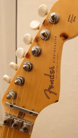 JAPAN STRATOCASTER FLOYD