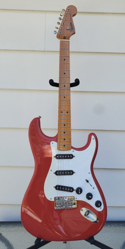 50'S STRATOCASTER FIESTA