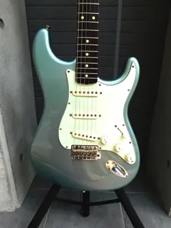 FENDER CUSTOM SHOP 1960 STRATOCASTER NOS USED ELECTRIC GUITAR  2011