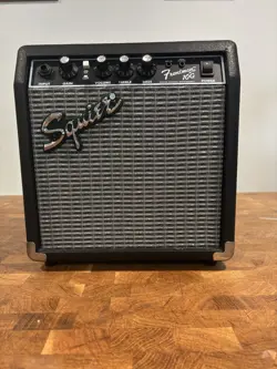 GENUINE FENDER SQUIER FRONTMAN 10G AMPLIFIER
