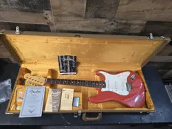FENDER CUSTOM SHOP 1960 STRATOCASTER NOS FIESTA RED . WITH HARD SHELL CASE