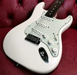 FENDER AMERICAN STANDARD STRATOCASTER 2002