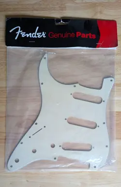 GENUINE FENDER AMERICAN STANDARD STRATOCASTER PICKGUARD, 11-HOLE - PARCHMENT 717669524074