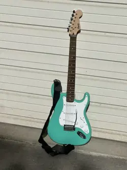 GREEN FENDER SQUIRE