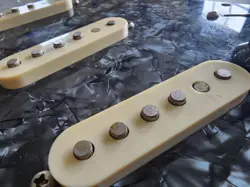 FENDER STRAT WARMOTH