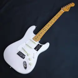 STRATOCASTER MAPLE WHITE