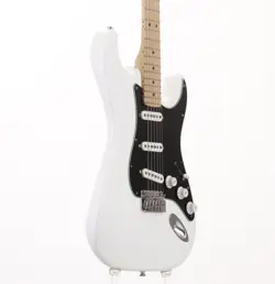 STRATOCASTER ARCTIC WHITE