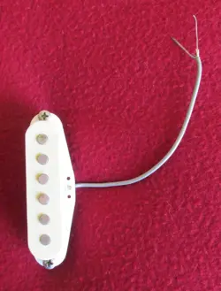 VINTAGE 1989 SQUIER STRATOCASTER SINGLE COIL PICKUP-MIDDLE-E9 KOREAN STRAT-L@@K!