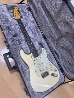 ELECTRIC GUITAR FENDER CUSTOM SHOP STRATOCASTER