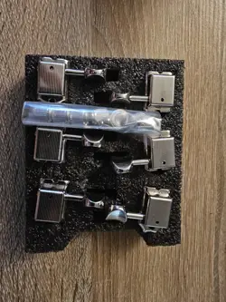 VINTAGE JAZZMASTER TUNERS