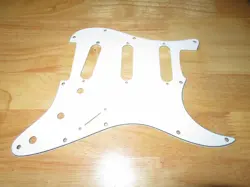 WHITE 3 PLY STRATOCASTER PICKGUARD