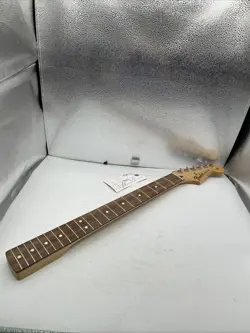 2017 FENDER NECK