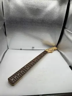 SQUIER BULLET BY FENDER NECK WITH TUNERS SEE PICS