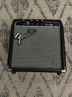 AMPLIFIER 10-WATT BLACK