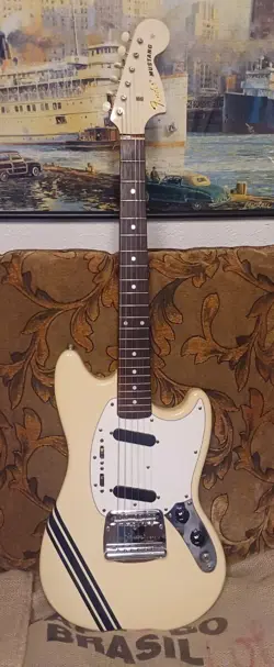 FENDER JAPAN MG73 MUSTANG  ELECTRIC GUITAR