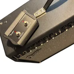 GUITAR AMPLIFIER WITH